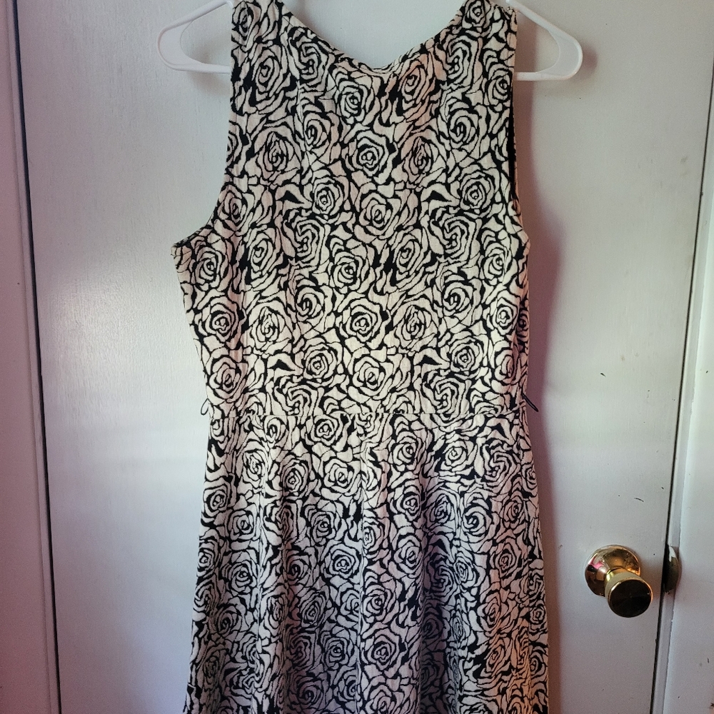 Patterned dress - Picture 2 of 4